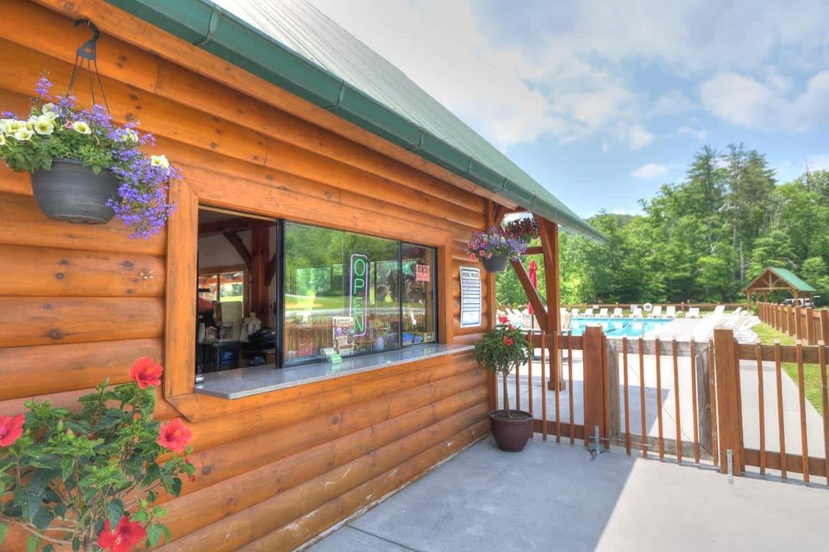Beautiful View! Log Cabin,Fireplace,Hot Tub,Arcade,Pool,Fishing เซอเวียร์วีล ภายนอก รูปภาพ