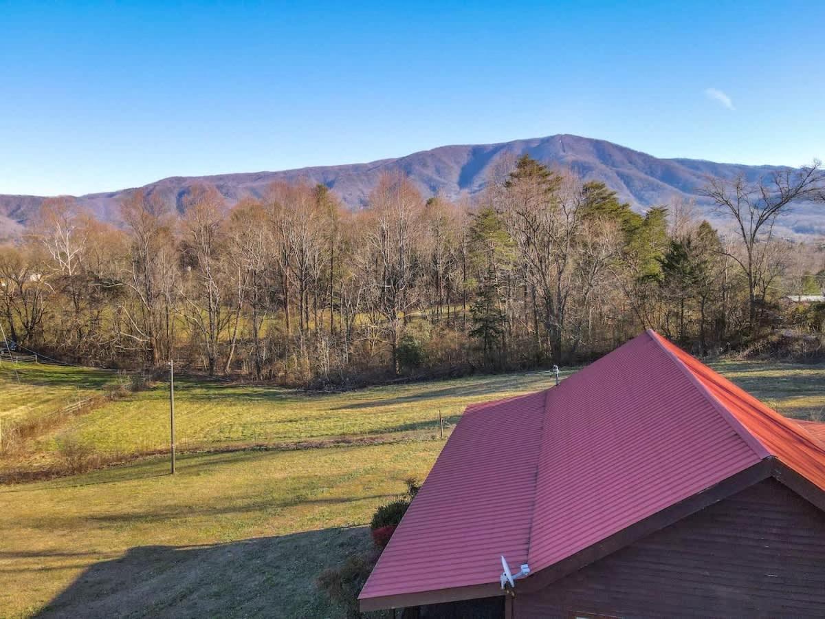 Beautiful View! Log Cabin,Fireplace,Hot Tub,Arcade,Pool,Fishing เซอเวียร์วีล ภายนอก รูปภาพ