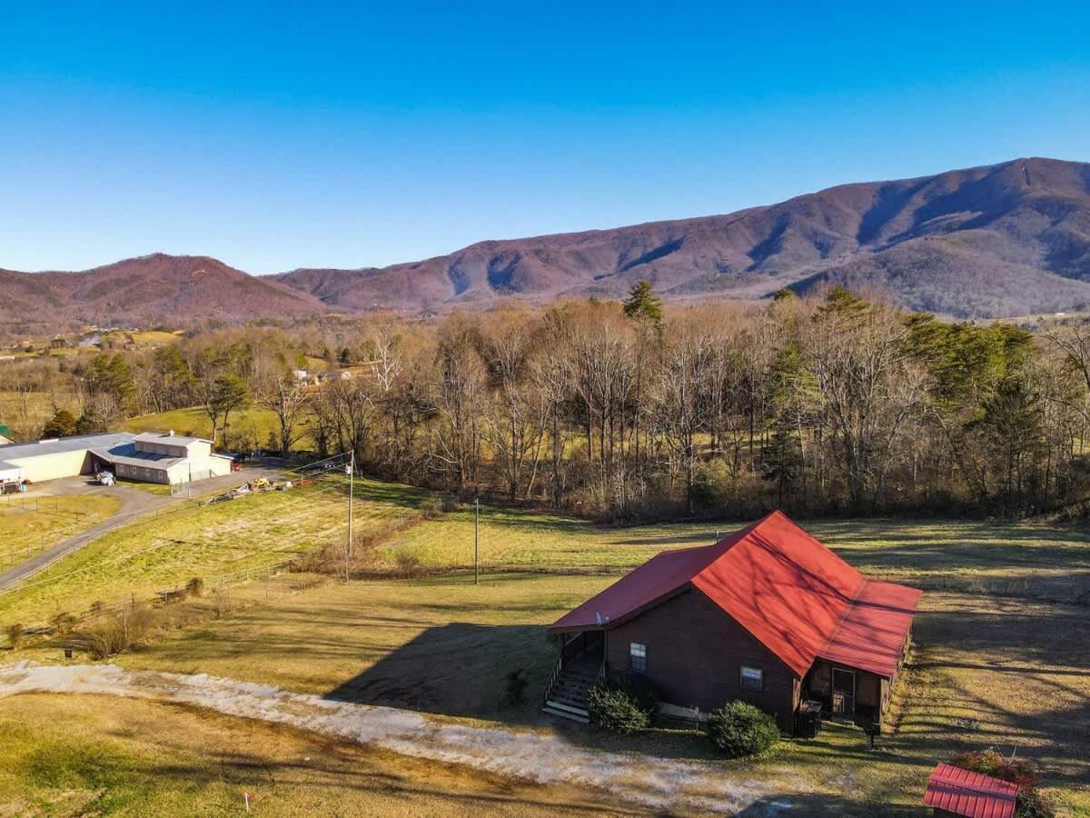 Beautiful View! Log Cabin,Fireplace,Hot Tub,Arcade,Pool,Fishing เซอเวียร์วีล ภายนอก รูปภาพ