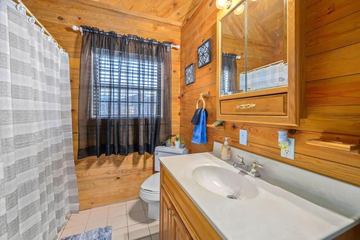 Beautiful View! Log Cabin,Fireplace,Hot Tub,Arcade,Pool,Fishing เซอเวียร์วีล ภายนอก รูปภาพ