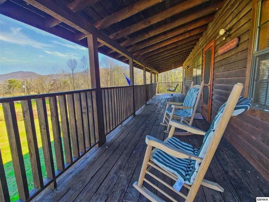 Beautiful View! Log Cabin,Fireplace,Hot Tub,Arcade,Pool,Fishing เซอเวียร์วีล ภายนอก รูปภาพ
