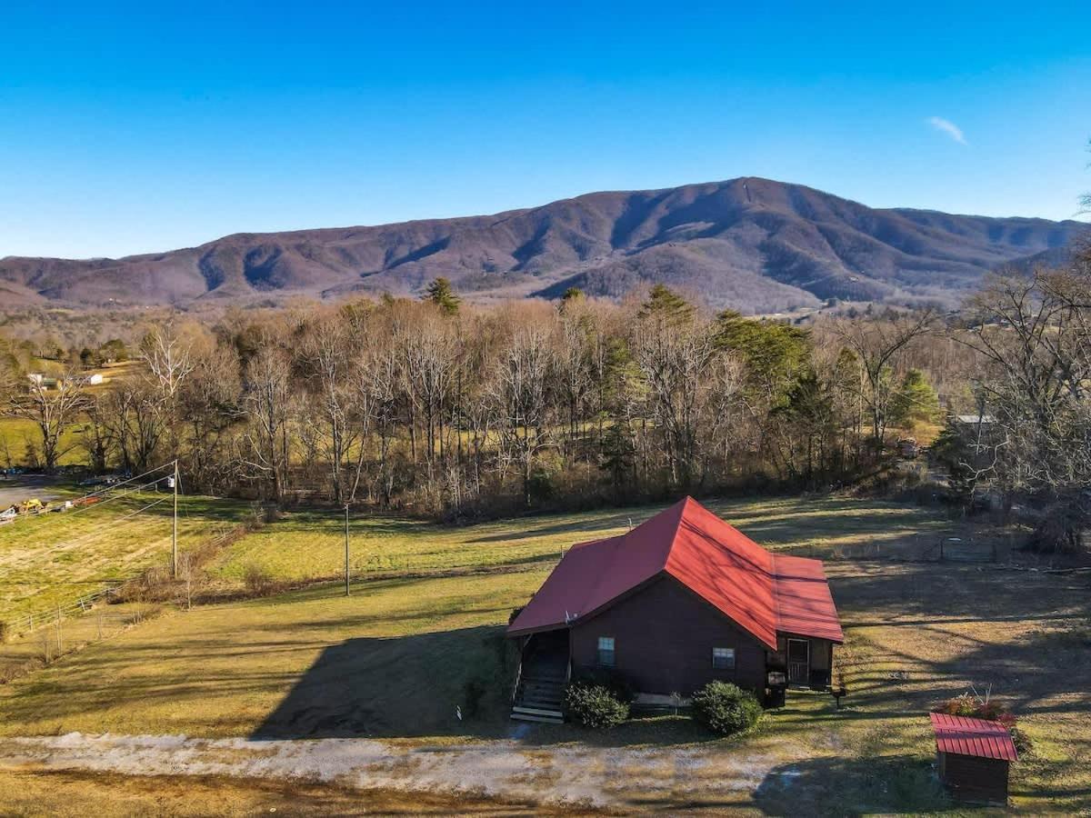 Beautiful View! Log Cabin,Fireplace,Hot Tub,Arcade,Pool,Fishing เซอเวียร์วีล ภายนอก รูปภาพ